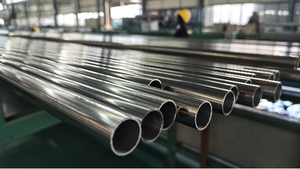 制品管的“貼身考驗”：當不銹鋼融入日常生活