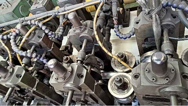 想要液冷中心系統穩定運行，不銹鋼焊管起了什么作用